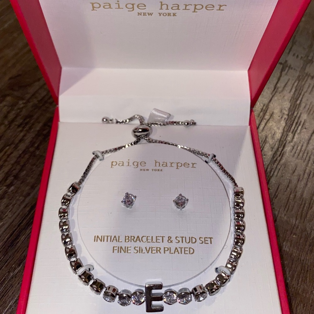 Paige Harper Initial "E” Charm Bracelet